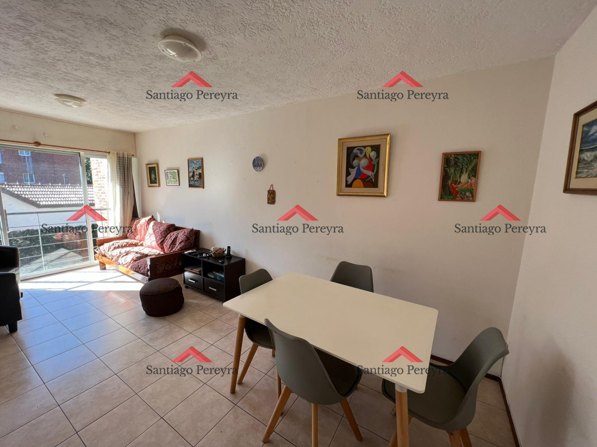 Apartamento ID.14186 - Hermoso apartamento orientación al sol, con cochera!!! Consulte por más información!!!