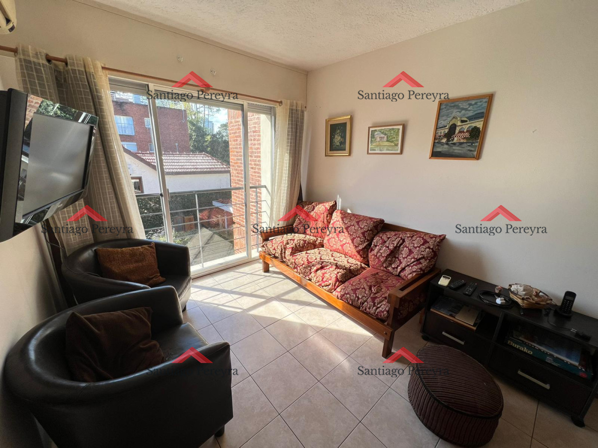 Apartamento ID.14186 - Hermoso apartamento orientación al sol, con cochera!!! Consulte por más información!!!