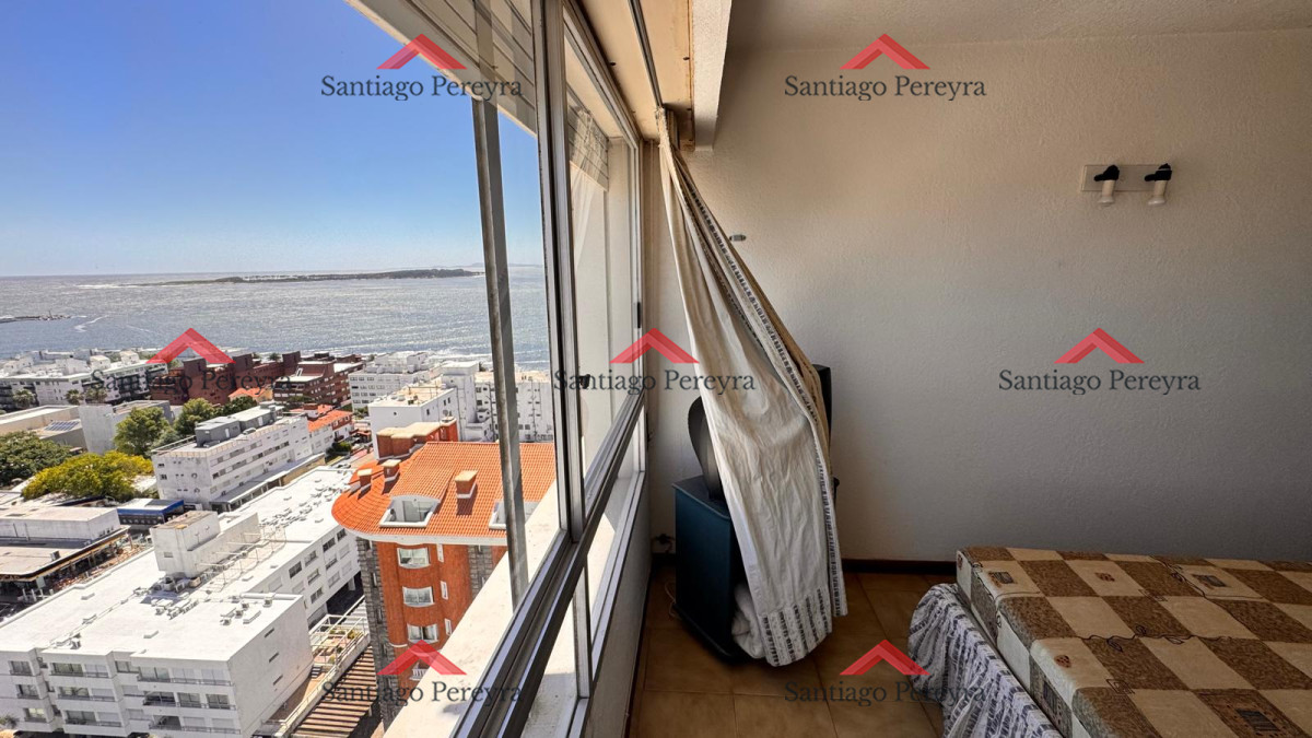 Apartamento ID.16800 - Apto en Torre Gattas -3 dor, 3 Baños, Balcón con vista a la playa mansa y brava.