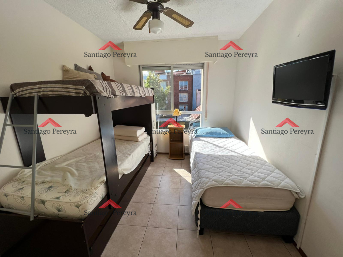 Apartamento ID.14186 - Hermoso apartamento orientación al sol, con cochera!!! Consulte por más información!!!