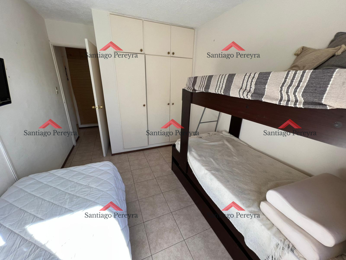 Apartamento ID.14186 - Hermoso apartamento orientación al sol, con cochera!!! Consulte por más información!!!