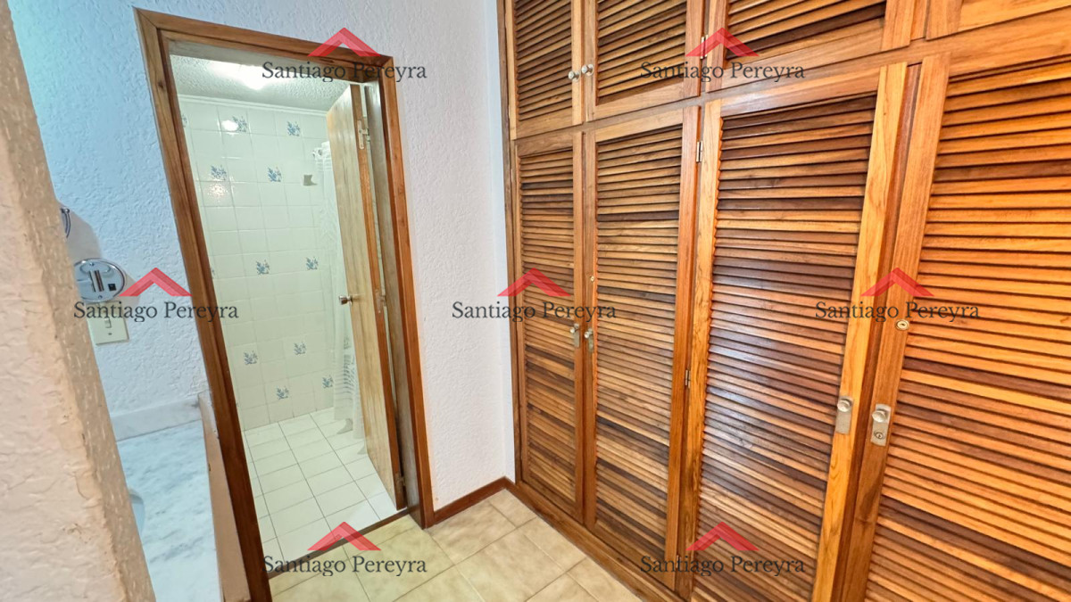 Apartamento ID.16800 - Apto en Torre Gattas -3 dor, 3 Baños, Balcón con vista a la playa mansa y brava.