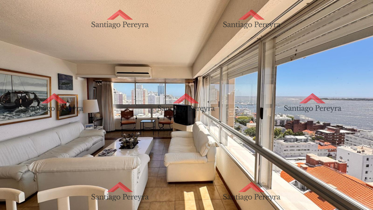 Apartamento ID.16800 - Apto en Torre Gattas -3 dor, 3 Baños, Balcón con vista a la playa mansa y brava.