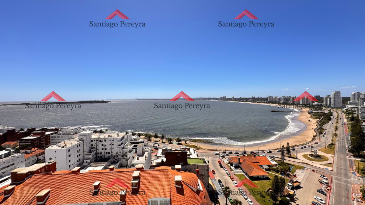 Apartamento ID.16800 - Apto en Torre Gattas -3 dor, 3 Baños, Balcón con vista a la playa mansa y brava.