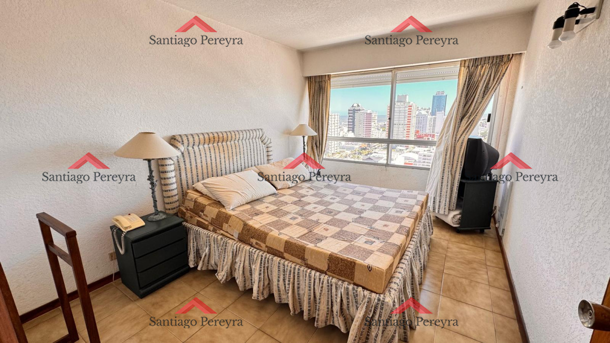 Apartamento ID.16800 - Apto en Torre Gattas -3 dor, 3 Baños, Balcón con vista a la playa mansa y brava.