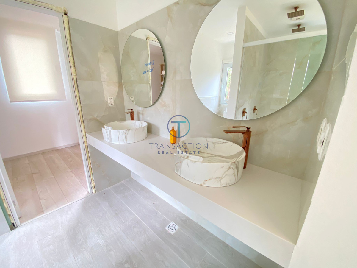 Casa ID.1039/Venta--casa-Jardines-de-cordoba- - HERMOSA Casa a Estrenar en Marly, Beverly Hills Punta del Este!!! CONSULTENOS!!! 