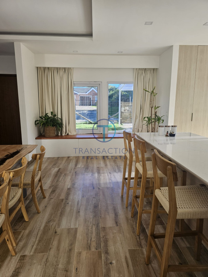 Casa ID.1039/Venta--casa-Jardines-de-cordoba- - HERMOSA Casa a Estrenar en Marly, Beverly Hills Punta del Este!!! CONSULTENOS!!! 