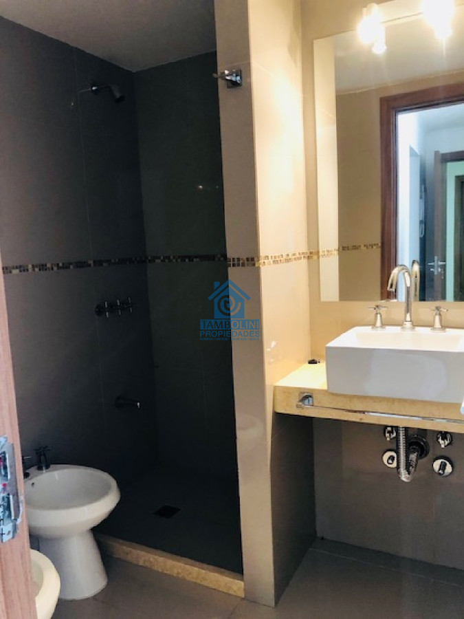 Apartamento ID.55 - Penthouse - Venta y Alquiler Anual 2 dormitorios 2 baños 