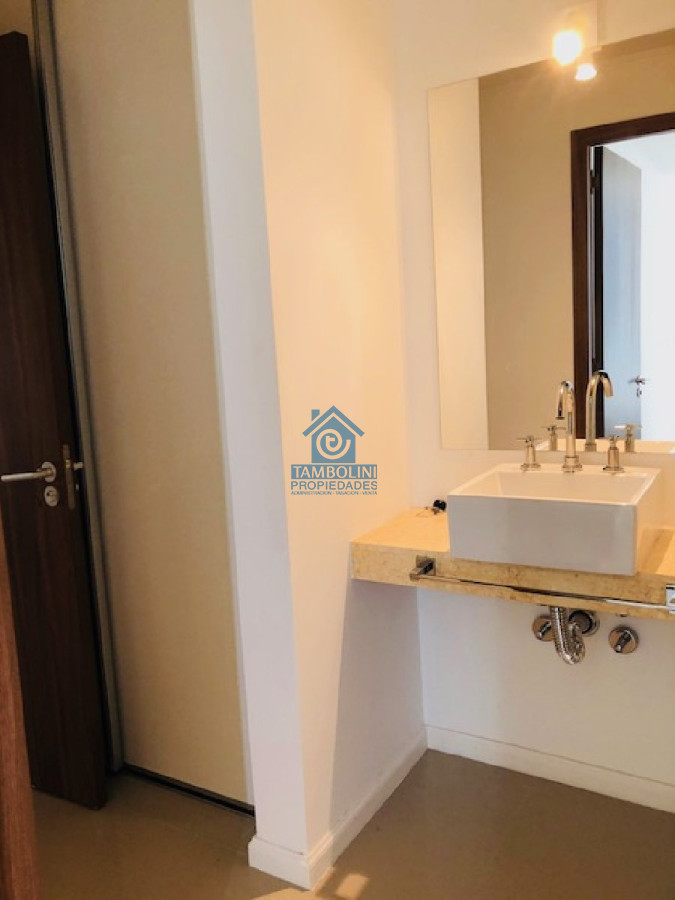 Apartamento ID.55 - Penthouse - Venta y Alquiler Anual 2 dormitorios 2 baños 