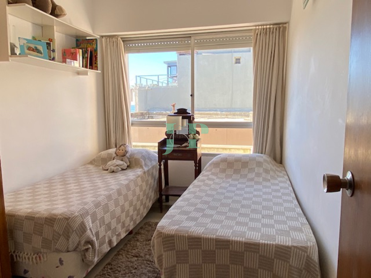 Apartamento ID.604 - Muy lindo departamento 2 domitorios 2 baños en plena entrada a la peninsula.