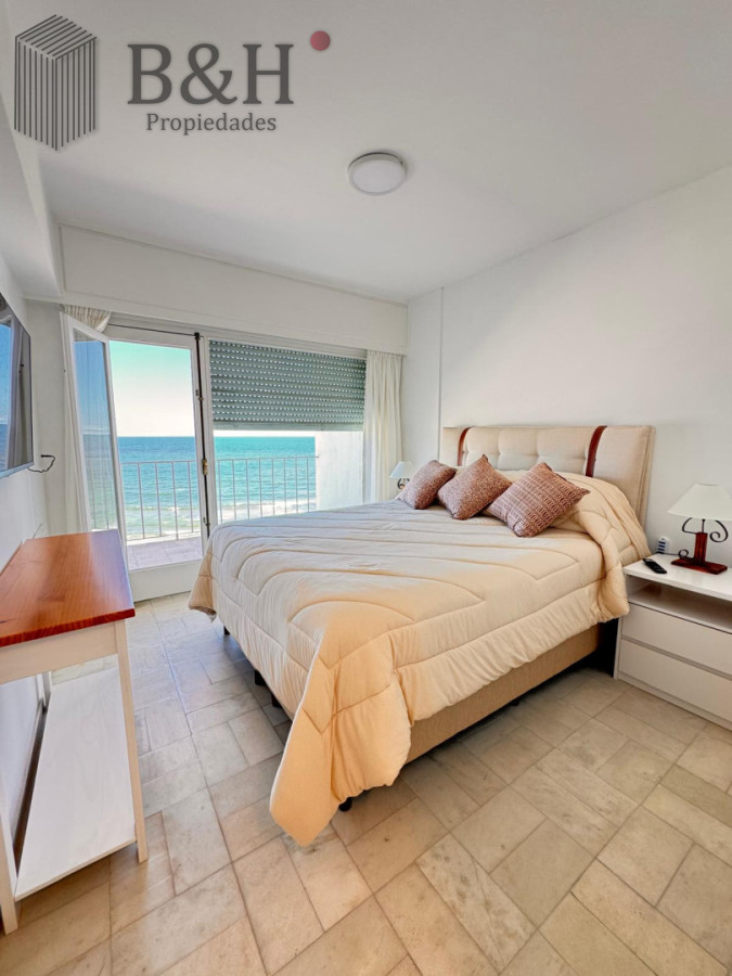 Apartamento ID.6253 - Apartamento en de 1 dormitorio frente a playa Brava.