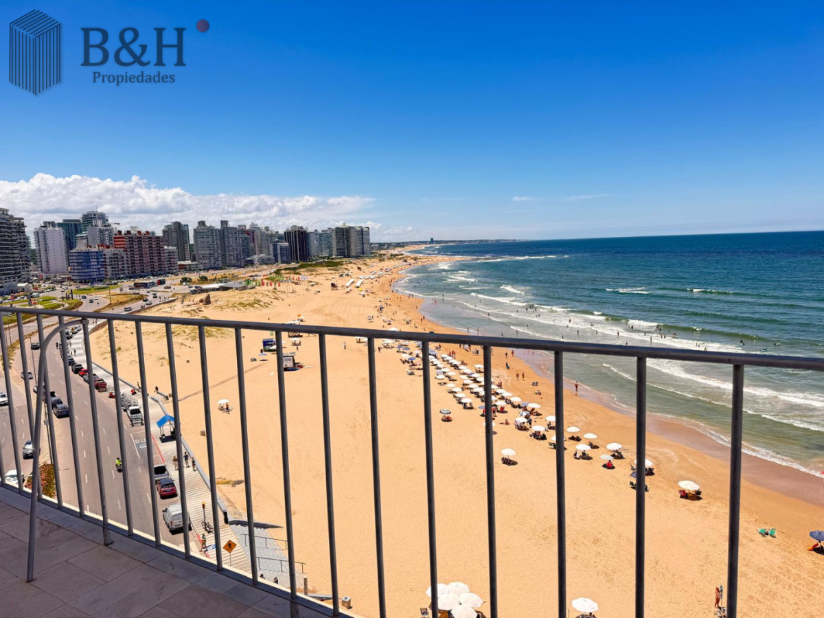 Apartamento ID.6253 - Apartamento en de 1 dormitorio frente a playa Brava.