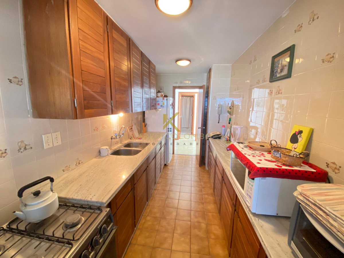 Apartamento ID.21095623 - Apto en Torre Gattas - 3 dor, 3 Baños ( 2 en suite), Balcon con vista a la playa mansa y brava. En una excelente Ubicacion. Consulte!!!!! por alquiler