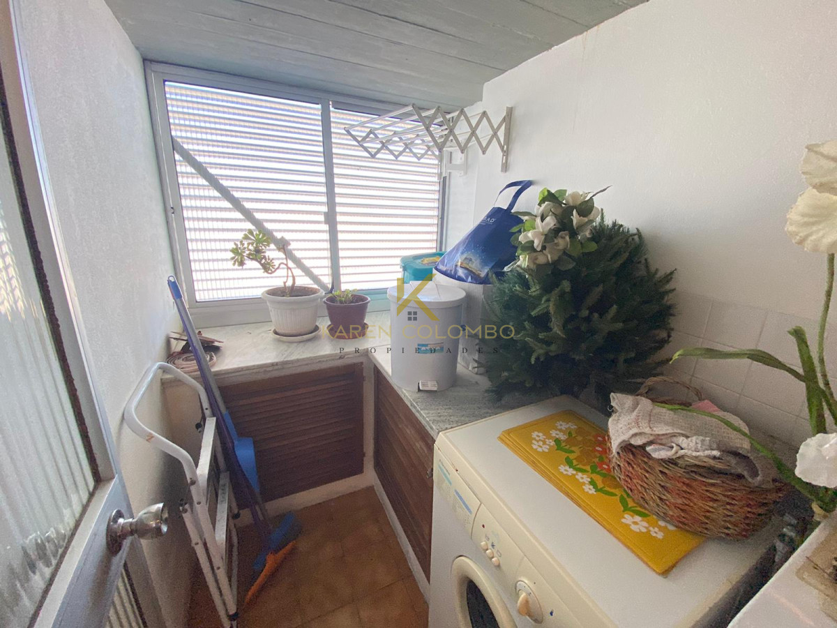 Apartamento ID.21095623 - Apto en Torre Gattas - 3 dor, 3 Baños ( 2 en suite), Balcon con vista a la playa mansa y brava. En una excelente Ubicacion. Consulte!!!!! por alquiler