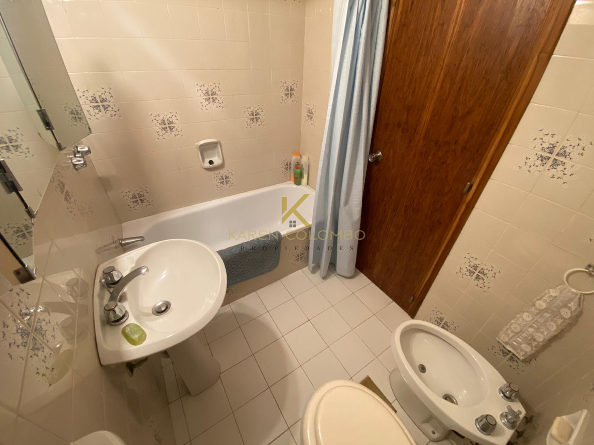 Apartamento ID.21095623 - Apto en Torre Gattas - 3 dor, 3 Baños ( 2 en suite), Balcon con vista a la playa mansa y brava. En una excelente Ubicacion. Consulte!!!!! por alquiler