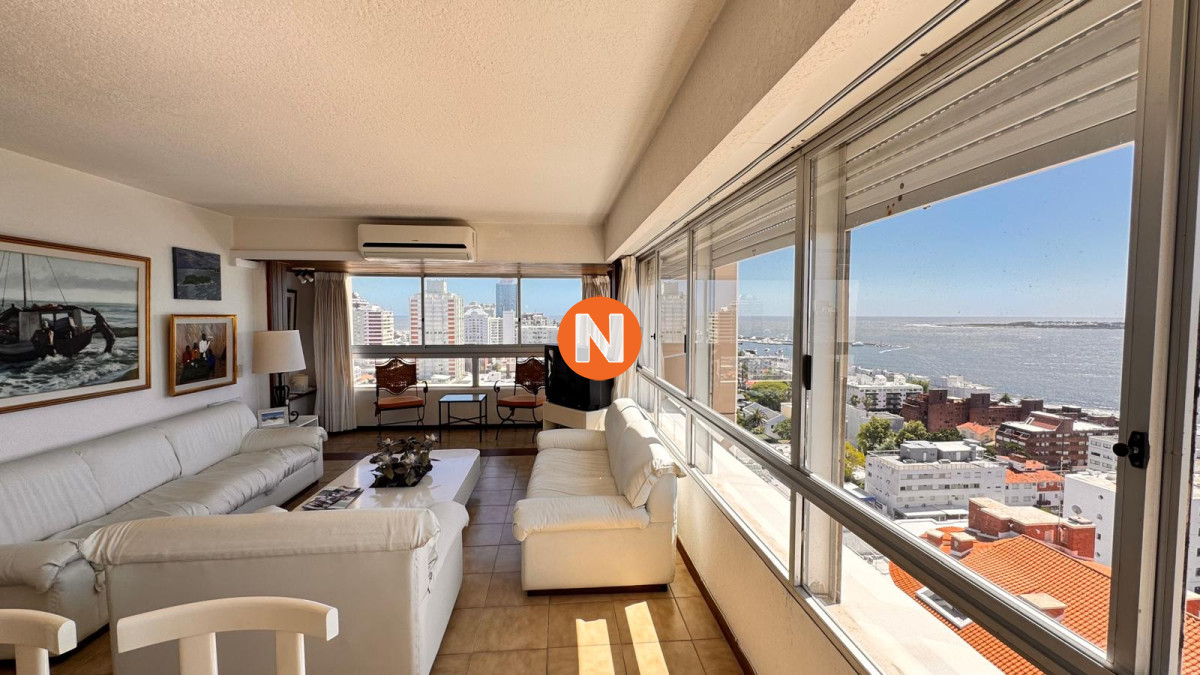 Apartamento Ref.224219 - Apto en Torre Gattas -3 dor, 3 Baños, Balcón con vista a la playa mansa y brava. 