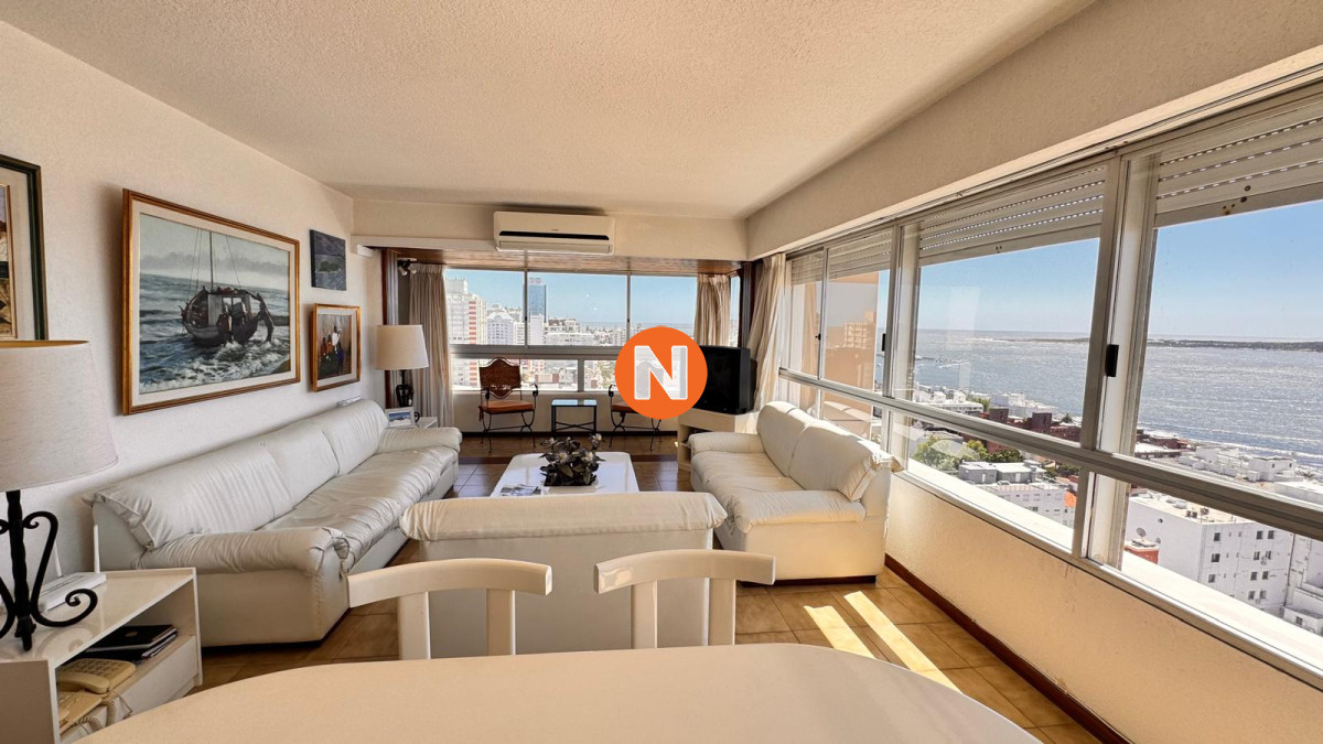 Apartamento Ref.224219 - Apto en Torre Gattas -3 dor, 3 Baños, Balcón con vista a la playa mansa y brava. 