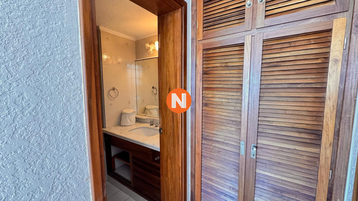 Apartamento Ref.224219 - Apto en Torre Gattas -3 dor, 3 Baños, Balcón con vista a la playa mansa y brava. 