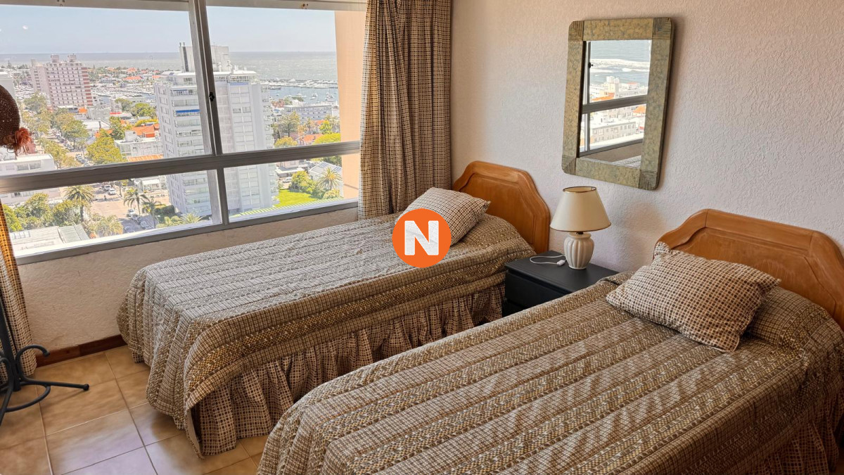 Apartamento Ref.224219 - Apto en Torre Gattas -3 dor, 3 Baños, Balcón con vista a la playa mansa y brava. 