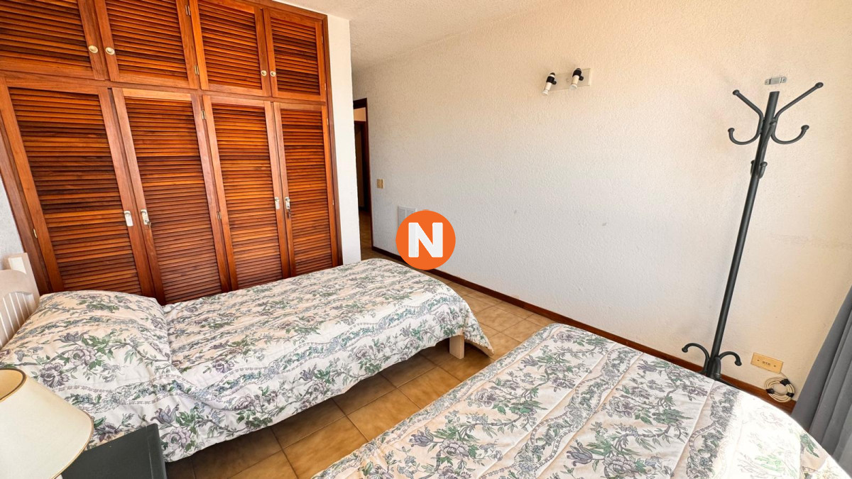 Apartamento Ref.224219 - Apto en Torre Gattas -3 dor, 3 Baños, Balcón con vista a la playa mansa y brava. 