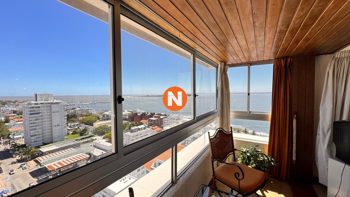 Apartamento Ref.224219 - Apto en Torre Gattas -3 dor, 3 Baños, Balcón con vista a la playa mansa y brava. 