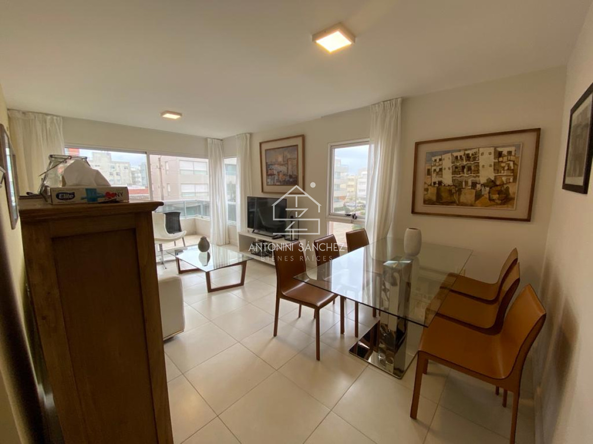Apartamento ID.1107 - Peninsula - Punta del Este - 3 dormitporios mas terraza propia!!