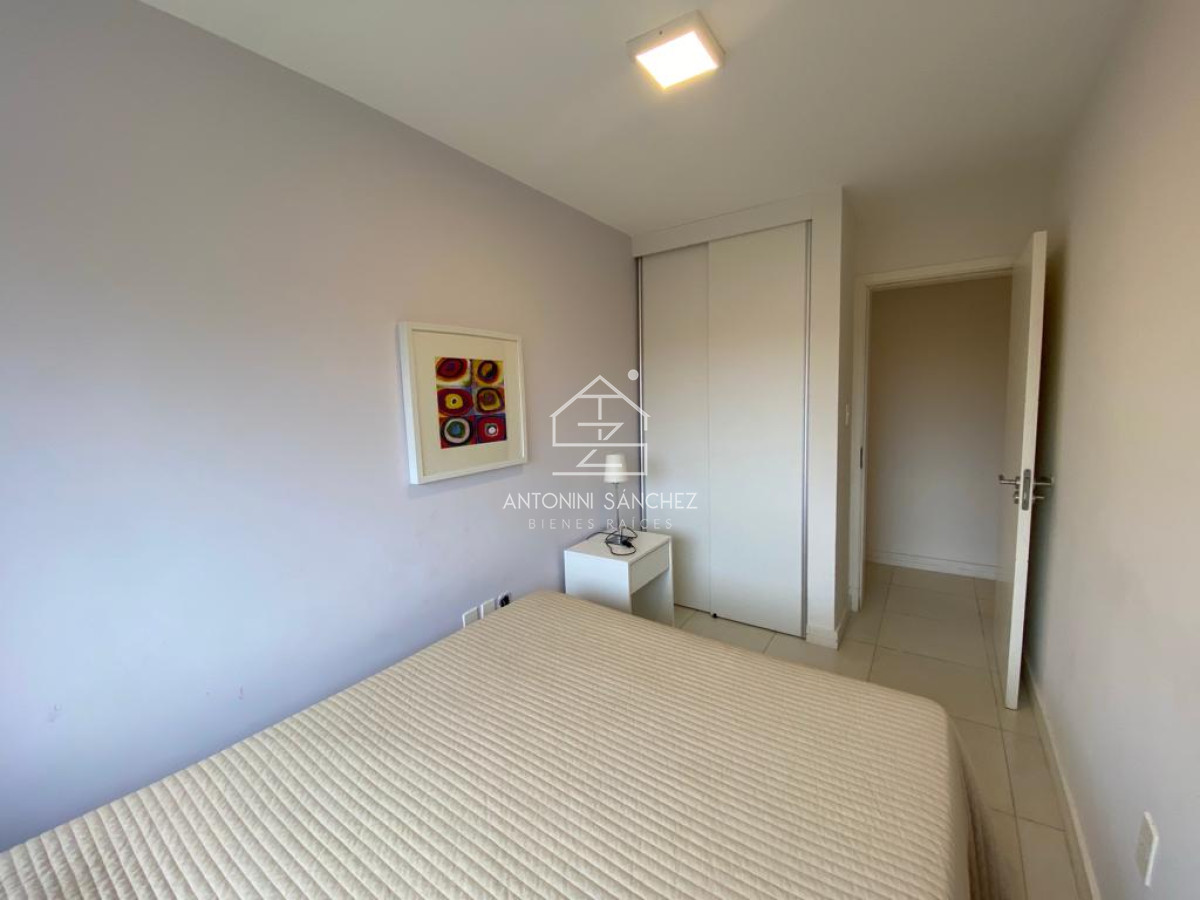 Apartamento ID.1107 - Peninsula - Punta del Este - 3 dormitporios mas terraza propia!!