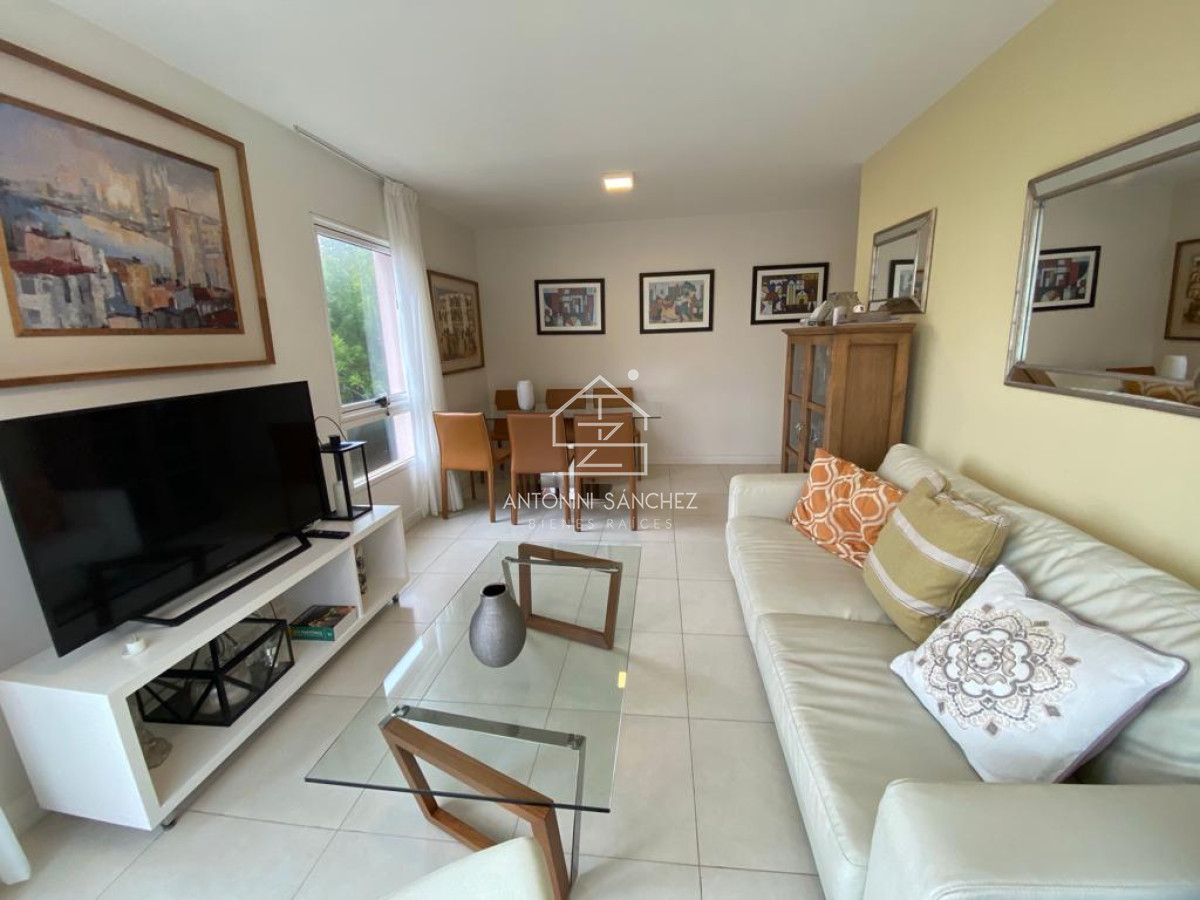 Apartamento ID.1107 - Peninsula - Punta del Este - 3 dormitporios mas terraza propia!!
