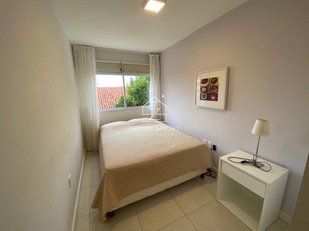 Apartamento ID.1107 - Peninsula - Punta del Este - 3 dormitporios mas terraza propia!!