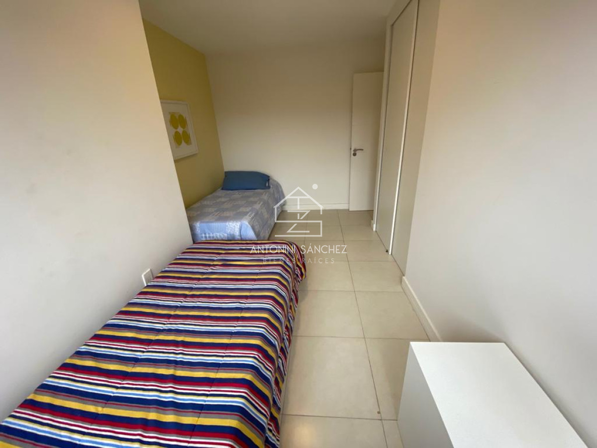 Apartamento ID.1107 - Peninsula - Punta del Este - 3 dormitporios mas terraza propia!!
