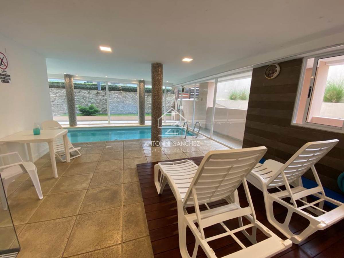 Apartamento ID.1107 - Peninsula - Punta del Este - 3 dormitporios mas terraza propia!!