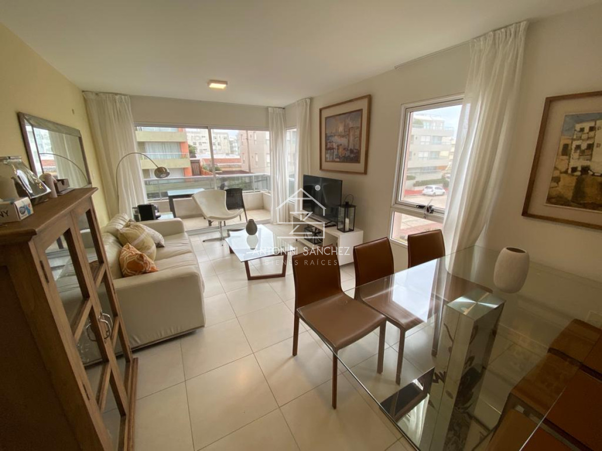 Apartamento ID.1107 - Peninsula - Punta del Este - 3 dormitporios mas terraza propia!!