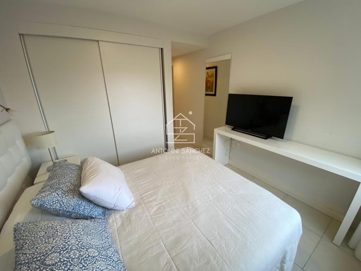 Apartamento ID.1107 - Peninsula - Punta del Este - 3 dormitporios mas terraza propia!!