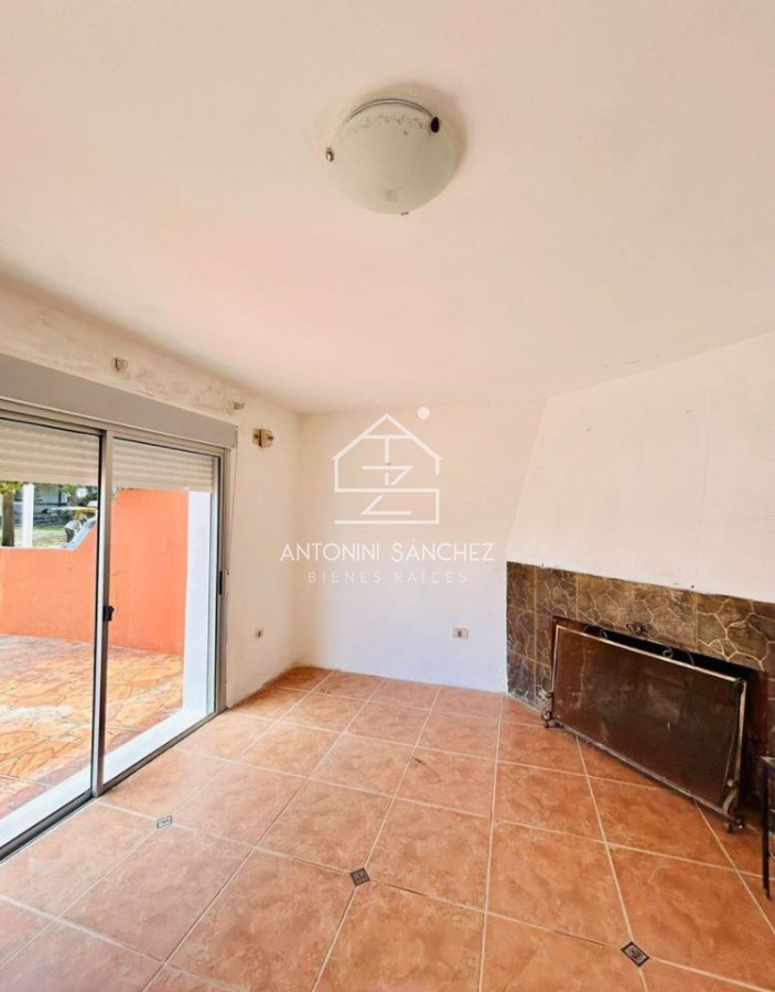 Local Comercial ID.2441 - Muy buen Local Comercial en MANANTIALES! Consultenos