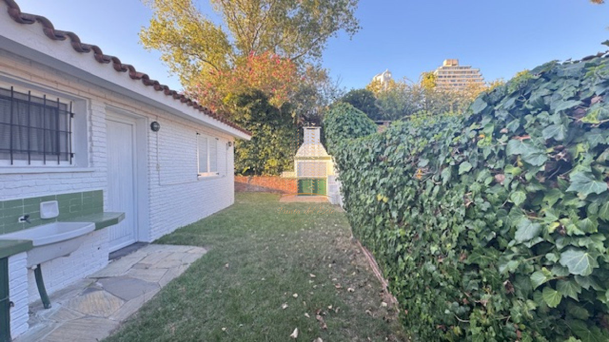 Casa ID.817 - Casa en venta en Punta del Este, mansa a 500 mts del mar! 