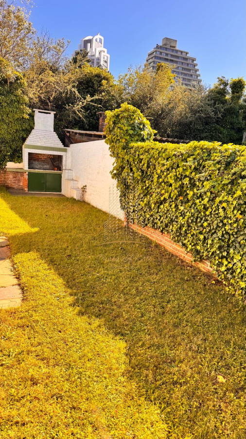 Casa ID.817 - Casa en venta en Punta del Este, mansa a 500 mts del mar! 