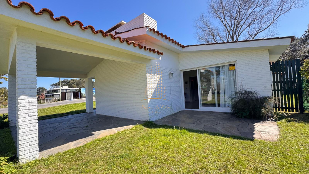 Casa ID.817 - Casa en venta en Punta del Este, mansa a 500 mts del mar! 