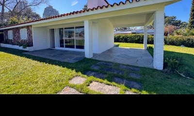 Casa en venta en Punta del Este, mansa a 500 mts del mar!