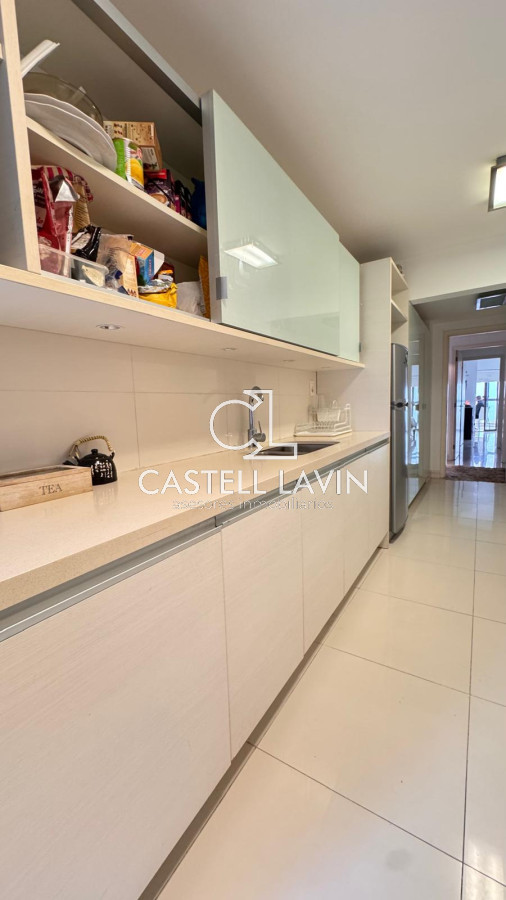 Apartamento ID.659 - Venta Apartamento 2 Dormitorios frente a la playa Brava Punta del Este