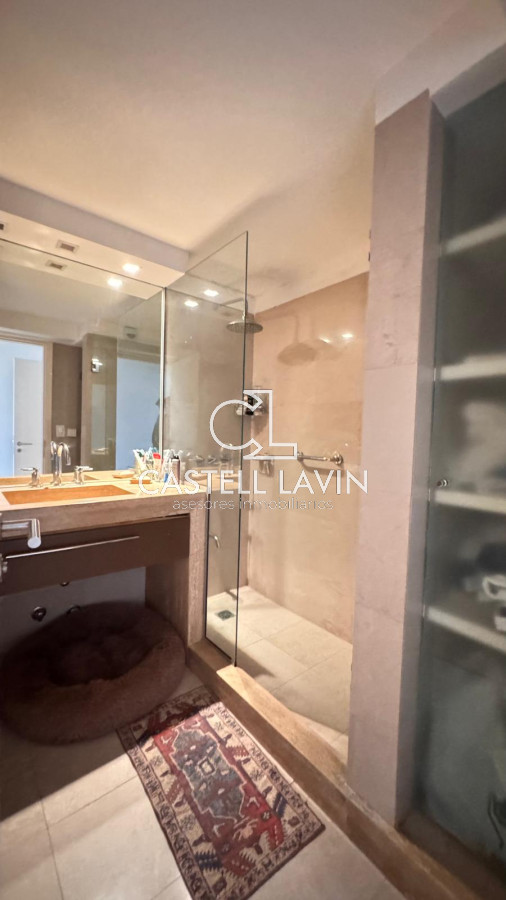 Apartamento ID.659 - Venta Apartamento 2 Dormitorios frente a la playa Brava Punta del Este
