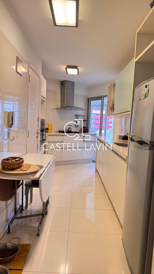Apartamento ID.659 - Venta Apartamento 2 Dormitorios frente a la playa Brava Punta del Este