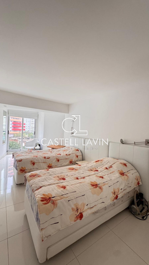Apartamento ID.659 - Venta Apartamento 2 Dormitorios frente a la playa Brava Punta del Este