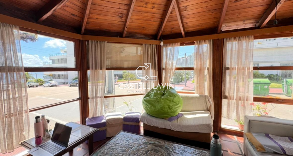 Casa ID.419 - Casa a pasos de la rambla mansa - Apta para Hostel y gastronomía.