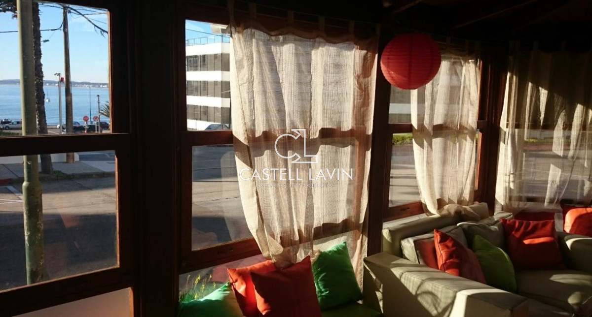 Casa ID.419 - Casa a pasos de la rambla mansa - Apta para Hostel y gastronomía.