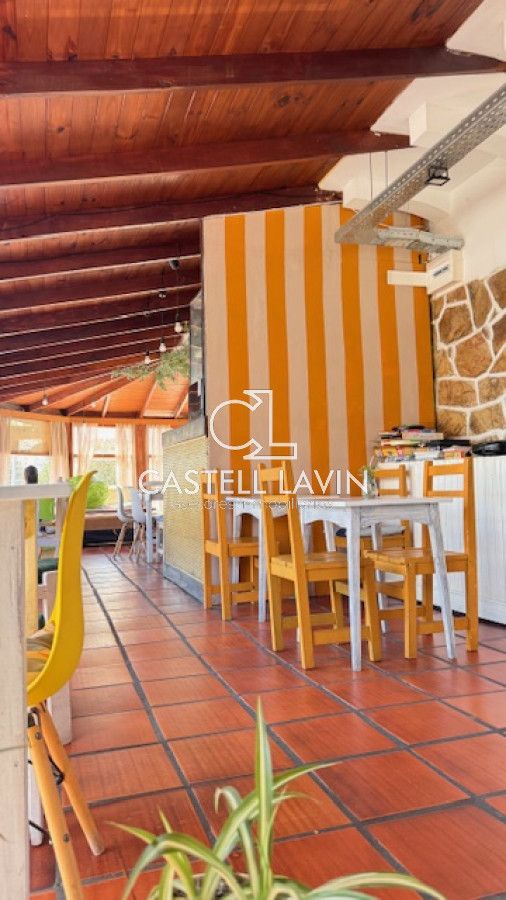 Casa ID.419 - Casa a pasos de la rambla mansa - Apta para Hostel y gastronomía.