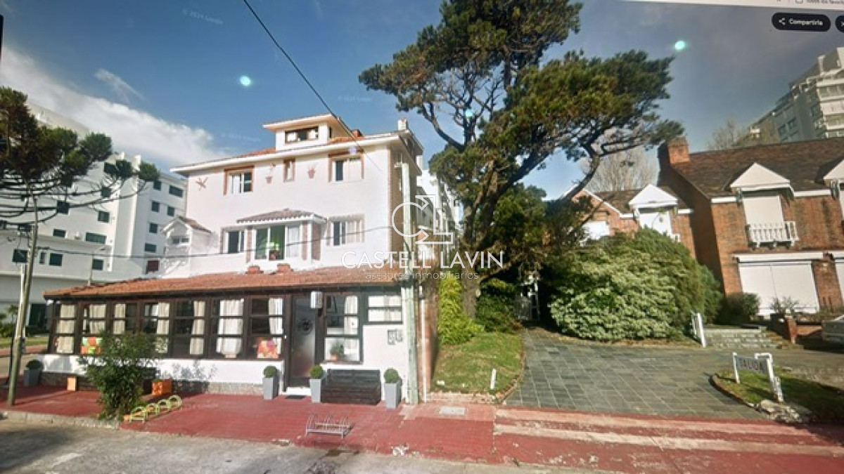 Casa ID.419 - Casa a pasos de la rambla mansa - Apta para Hostel y gastronomía.