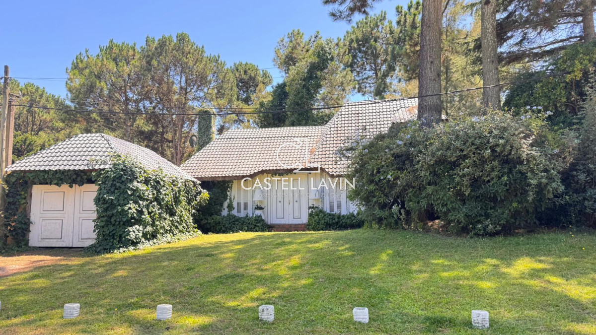 Casa ID.467 - Venta Casa 4 Dormitorios con piscina en Pinares Maldonado