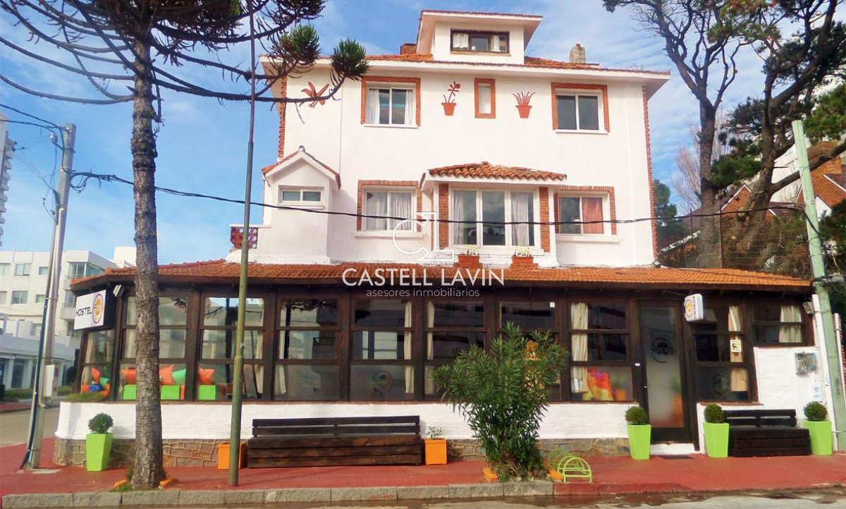 Casa ID.419 - Casa a pasos de la rambla mansa - Apta para Hostel y gastronomía.