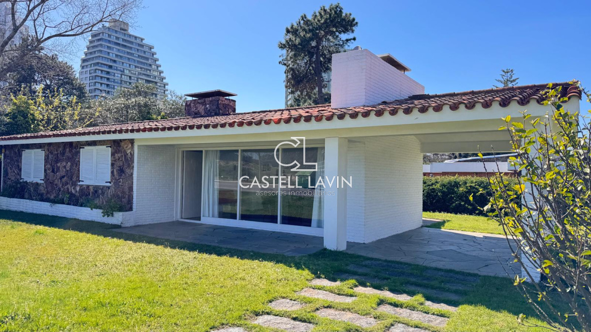 Casa ID.466 - Venta Casa 3 Dormitorios en Barrio Arcobaleno Punta del Este