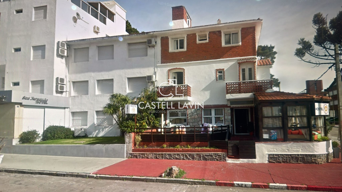Casa ID.419 - Casa a pasos de la rambla mansa - Apta para Hostel y gastronomía.